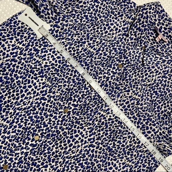Juicy Couture Animal-Print Button-Up Top Small - Picture 7 of 12